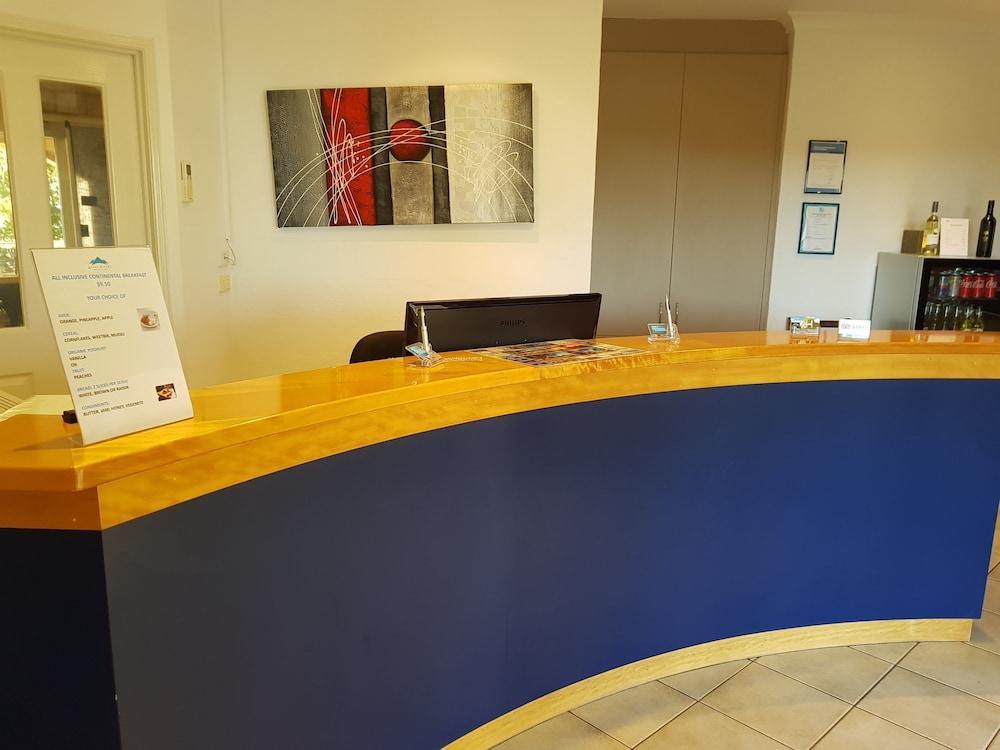Great Divide Motor Inn Туумба Екстериор снимка