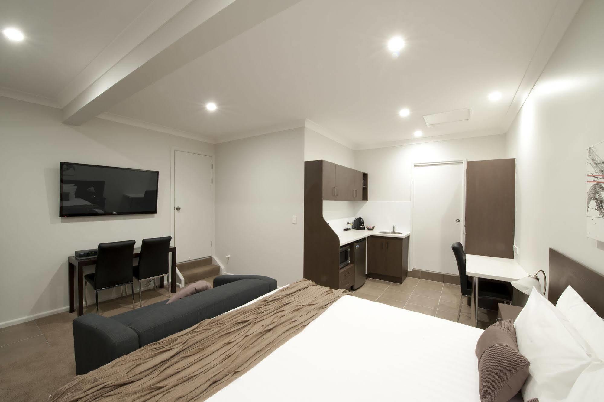 Great Divide Motor Inn Туумба Екстериор снимка